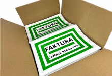 Doklejka przylga C5 z nadrukiem ( FAKTURA / INVOICE RECHNUNG ) op.100 szt.